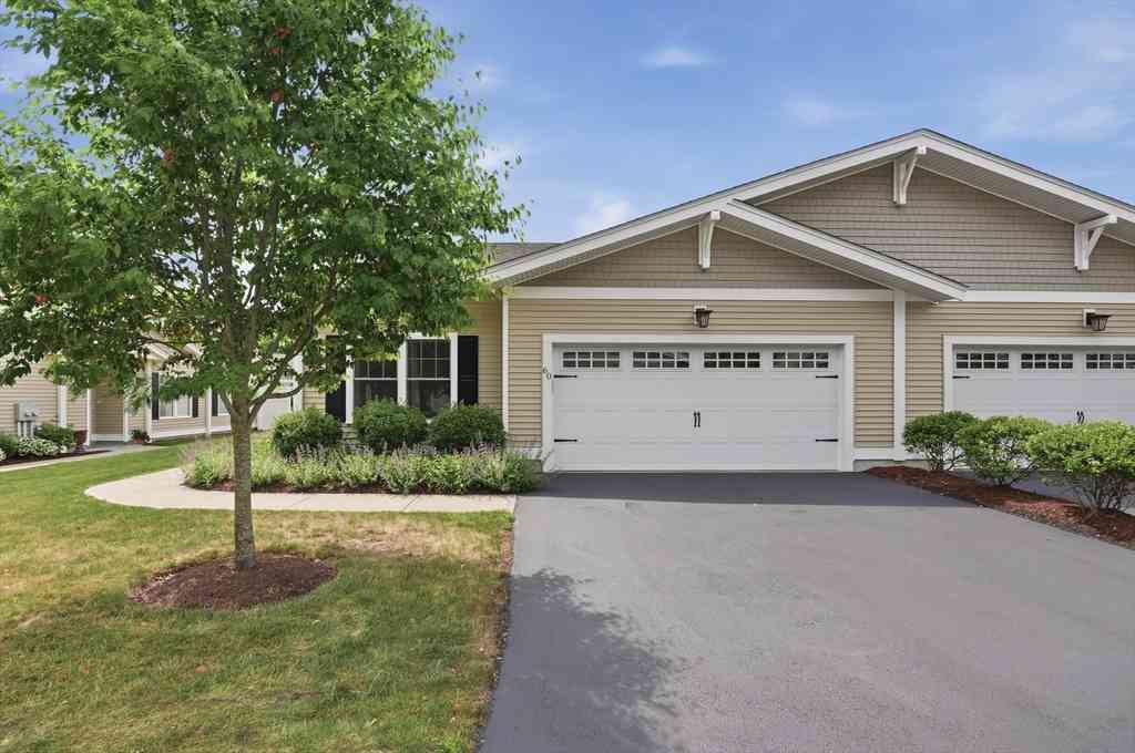 Condo For Sale - 60 Rogerson Xing #60<br/> Uxbridge, MA 01569