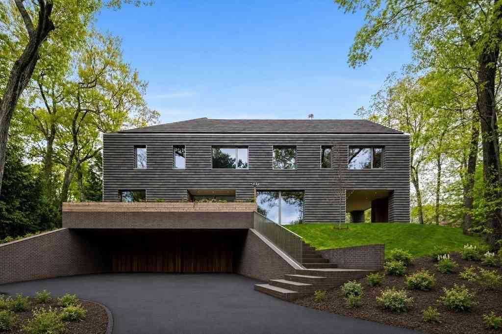 Homes For Sale - 45 White Oak Rd<br/> Wellesley, MA 02481