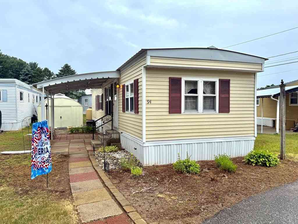 Mobile Home For Sale - 735 Memorial Dr #94<br/> Chicopee, MA 01020