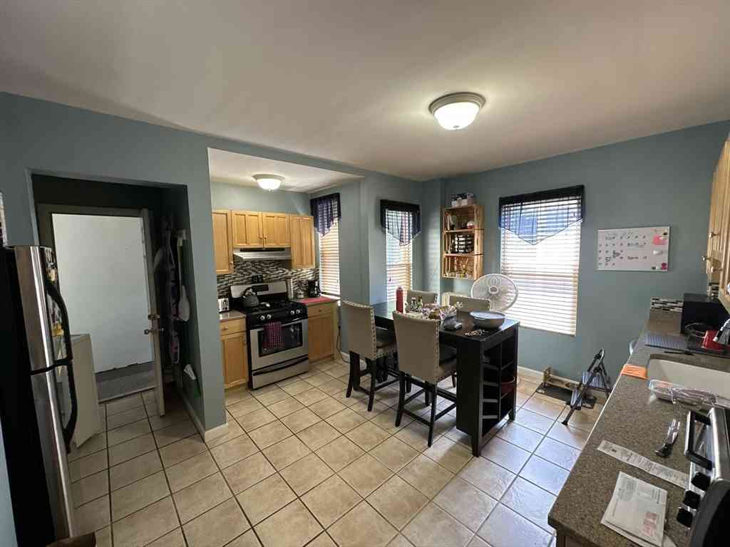 Condo For Rent - 158 Neponset Ave #1<br/> Boston, MA 02122