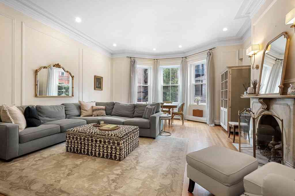 Condo For Rent - 28 Marlborough Street #1<br/> Boston, MA 02116