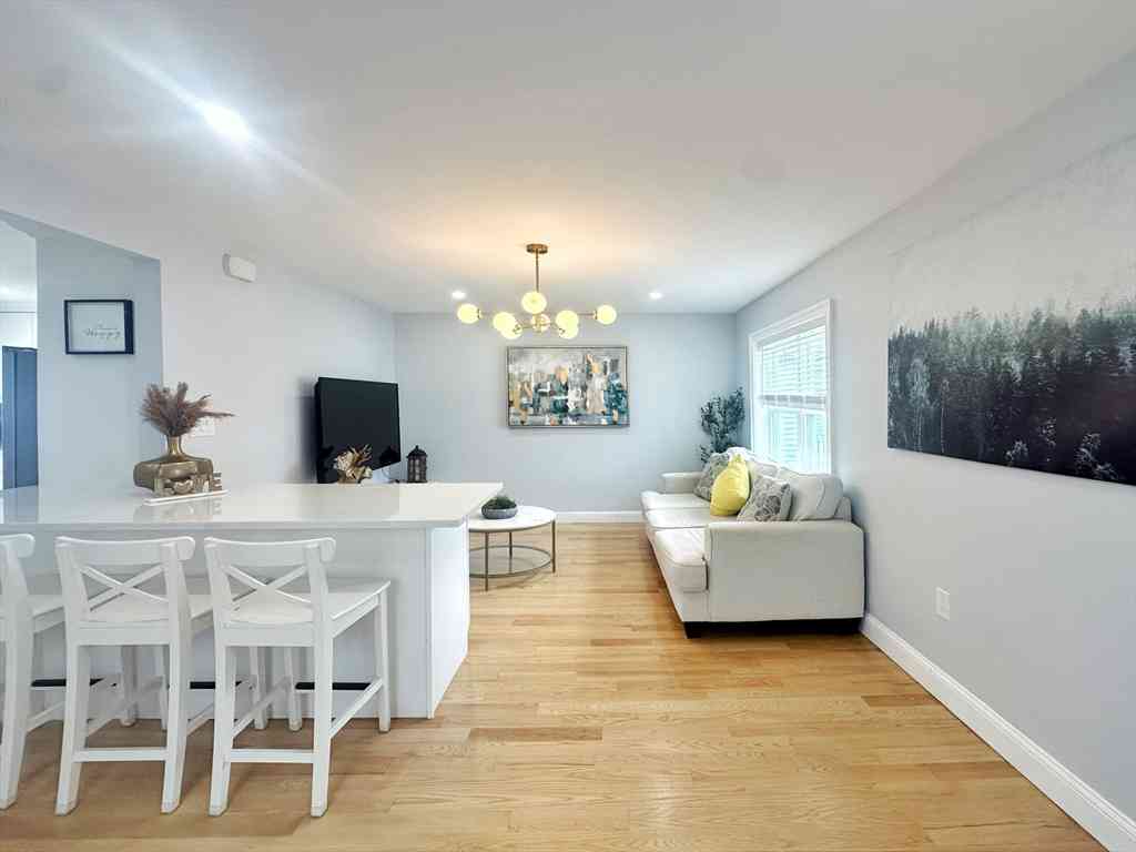 Condo For Rent - 28 Arnold St #1<br/> Quincy, MA 02169