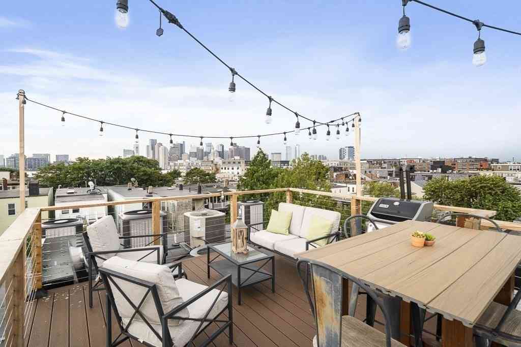Condo For Rent - 303 Sumner St #3R<br/> Boston, MA 02128