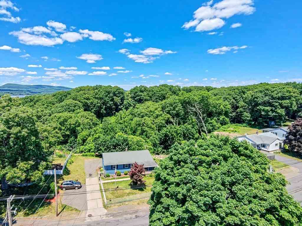 Homes For Sale - 522 Prospect St<br/> Chicopee, MA 01020