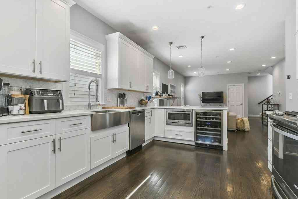 Condo For Rent - 349 Meridian St #3<br/> Boston, MA 02128