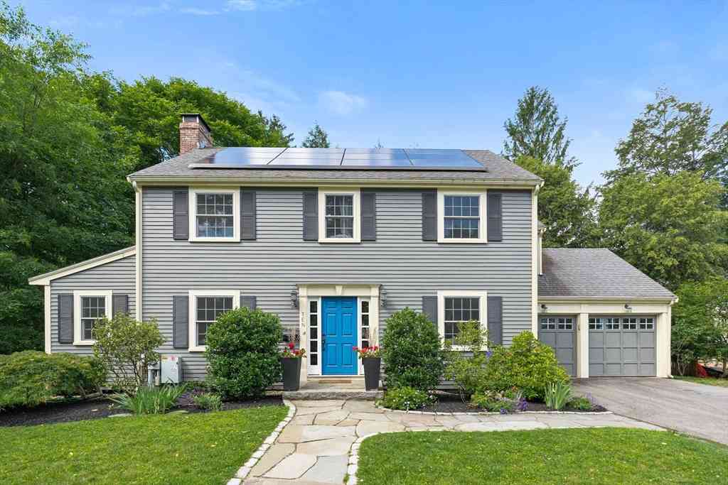 Homes For Sale - 10 Kirkland Circle<br/> Wellesley, MA 02481