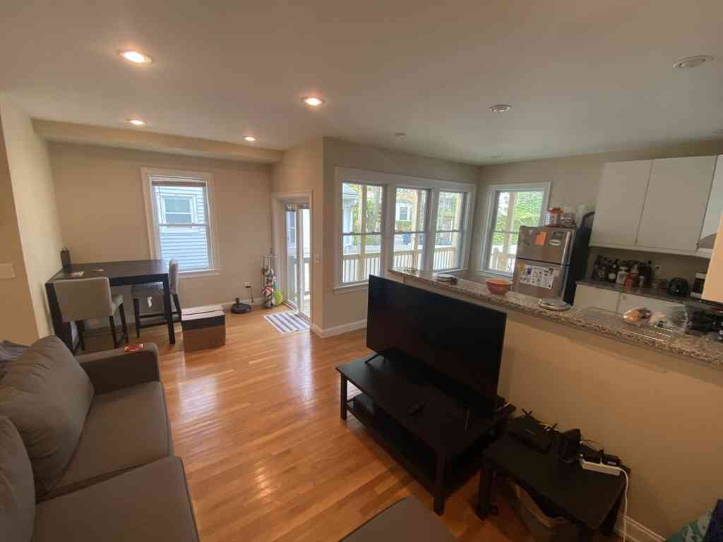 Apartment For Rent - 739 Somerville Ave #1<br/> Middlesex County, Somerville, MA 02134