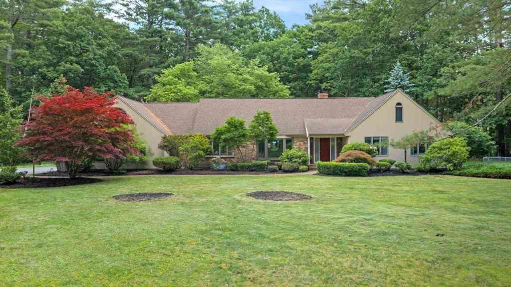 Homes For Sale - 12 Parish Lane<br/> Essex County, Boxford, MA 01921