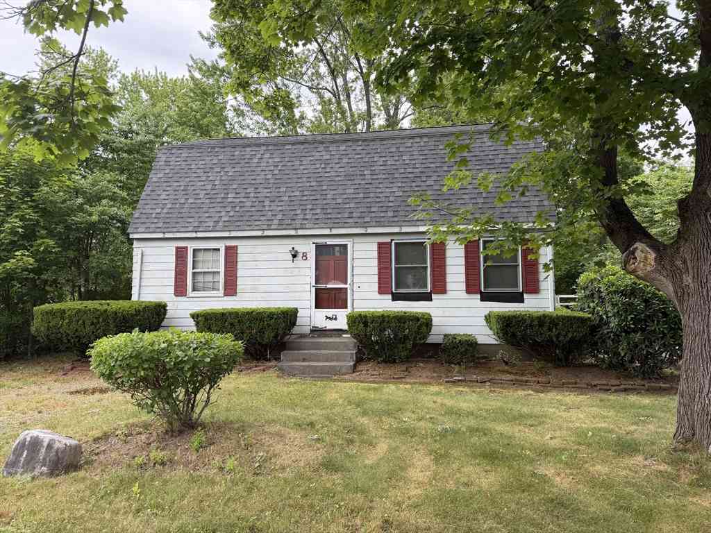 Homes For Sale - 8 Peloquin Dr<br/> Hampshire County, Easthampton, MA 01027