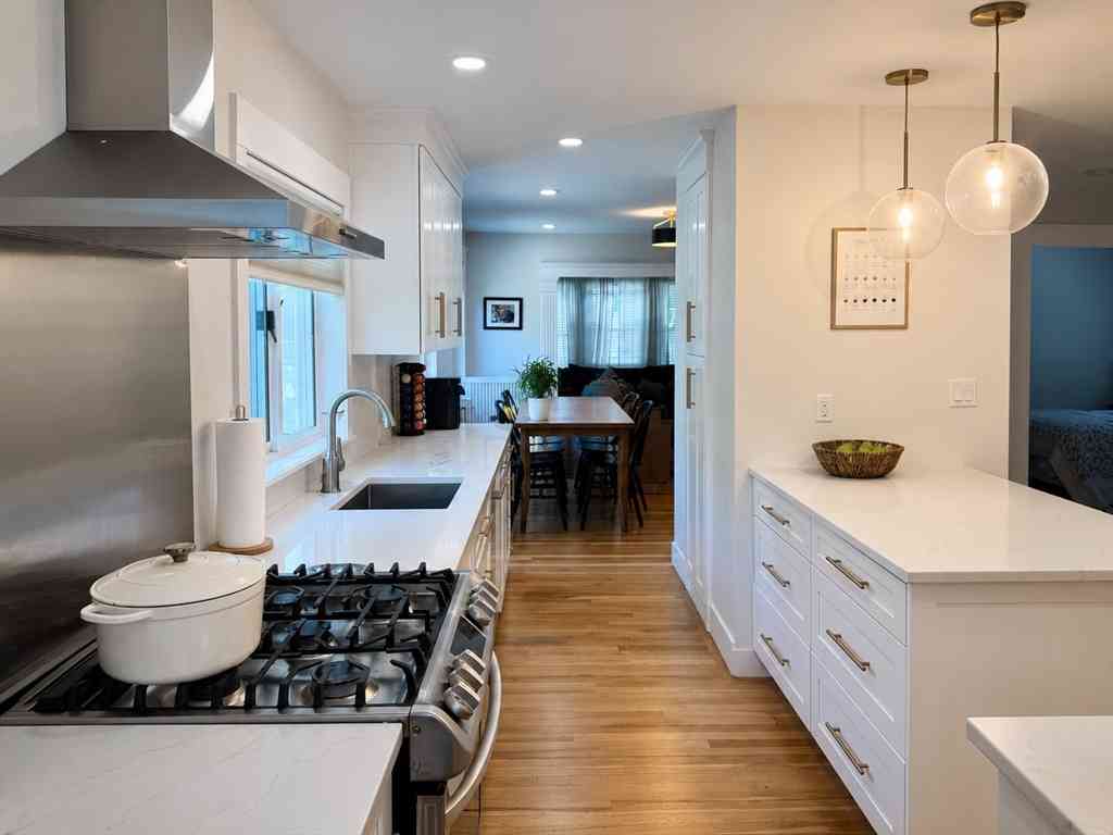 Apartment For Rent - 62 Varnum #1<br/> Middlesex County, Arlington, MA 02474