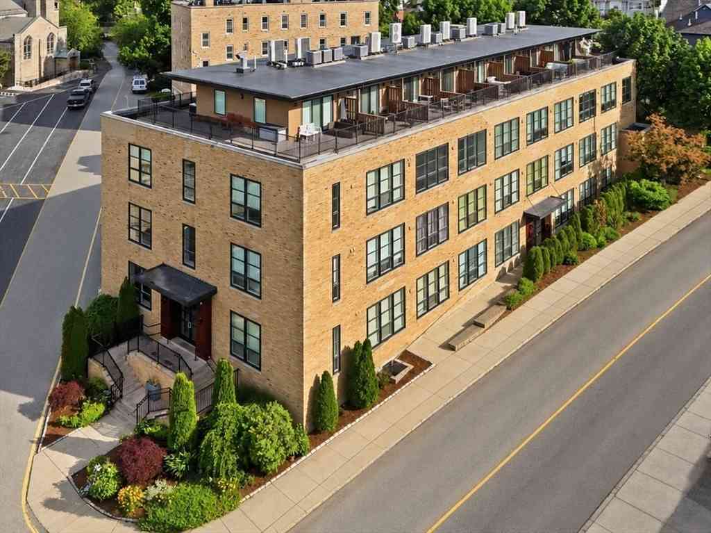 Condo For Sale - 1 Saint Clare Rd #16<br/> Medford, MA 02155