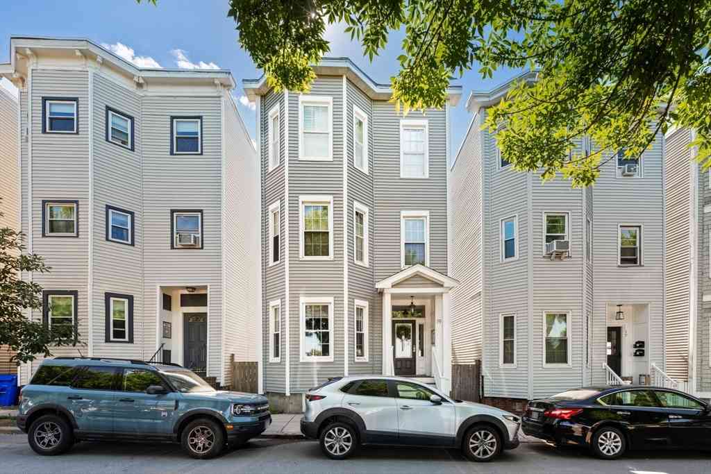 Condo For Sale - 19 M Street #1<br/> Suffolk County, Boston, MA 02127
