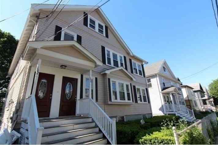 Apartment For Rent - 102-104 Varnum St #1<br/> Arlington, MA 02474