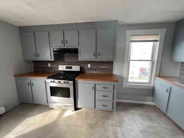 Apartment For Rent - 67 Flint Street #3R<br/> Fall River, MA 02723