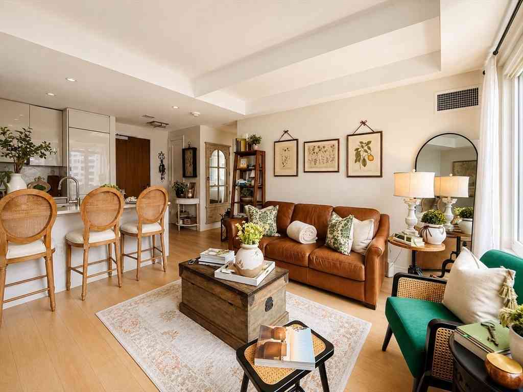 Condo For Sale - 133 Seaport Blvd #1207<br/> Suffolk County, Boston, MA 02210