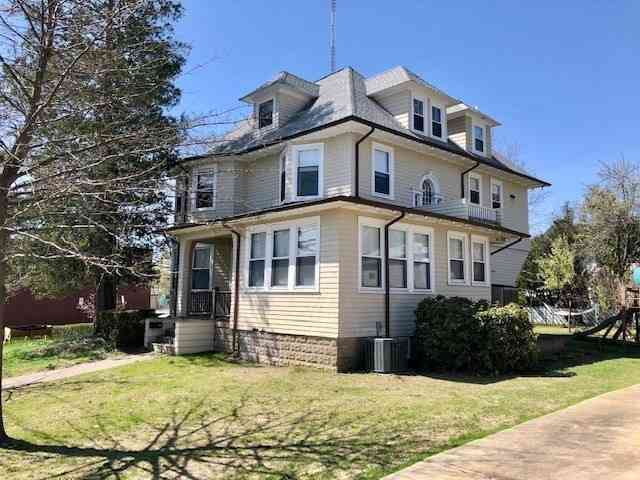 Apartment For Rent - 65 Oak St. #1<br/> Newton, MA 02464