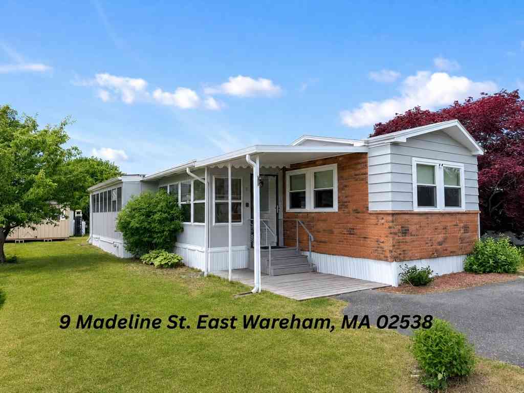 Mobile Home For Sale - 9 Madeline St<br/> Plymouth County, Wareham, MA 02538