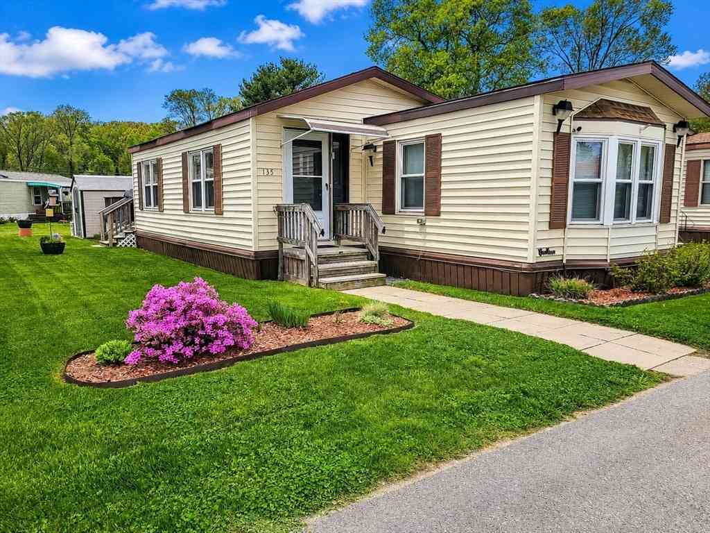 Mobile Home For Sale - 557 Southwest Cutoff #135<br/> Worcester County, Auburn, MA 01501