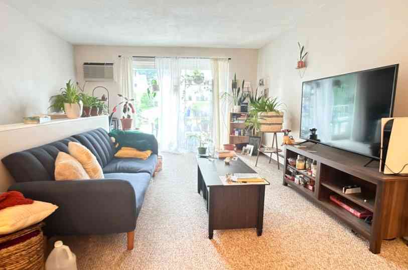 Condo For Rent - 73 Charlesbank Rd #201<br/> Newton, MA 02458