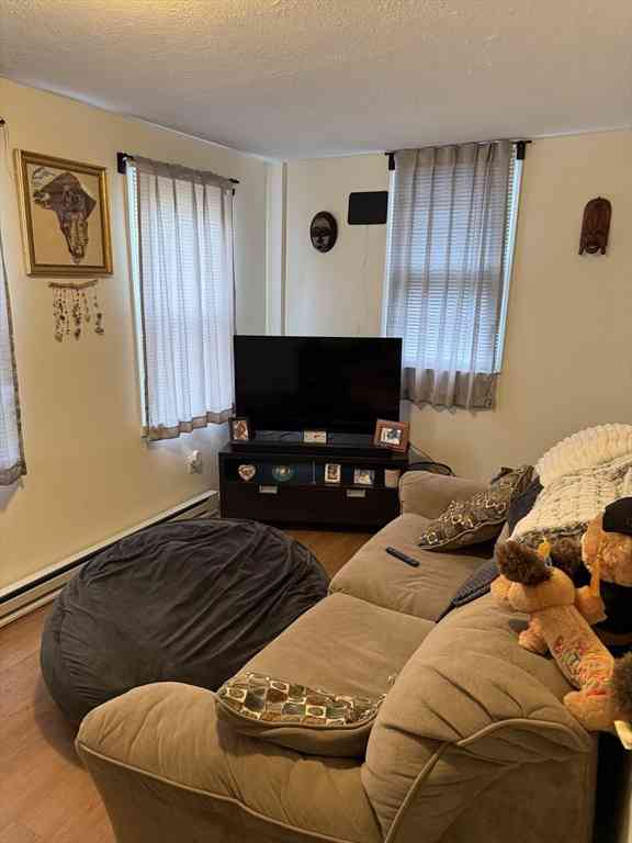 Apartment For Rent - 220 Middlesex Ave #2<br/> Medford, MA 02155