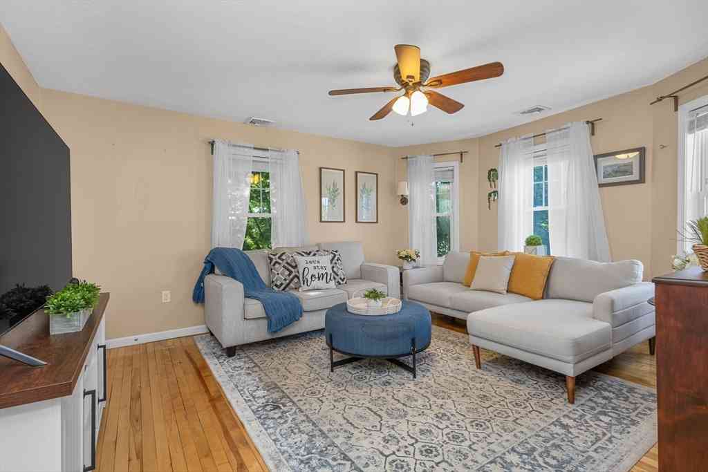Condo For Sale - 35 Austin St #3<br/> Norwood, MA 02062