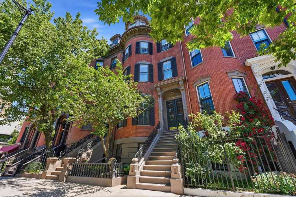 Condo For Sale - 754 Tremont St #4<br/> Boston, MA 02118