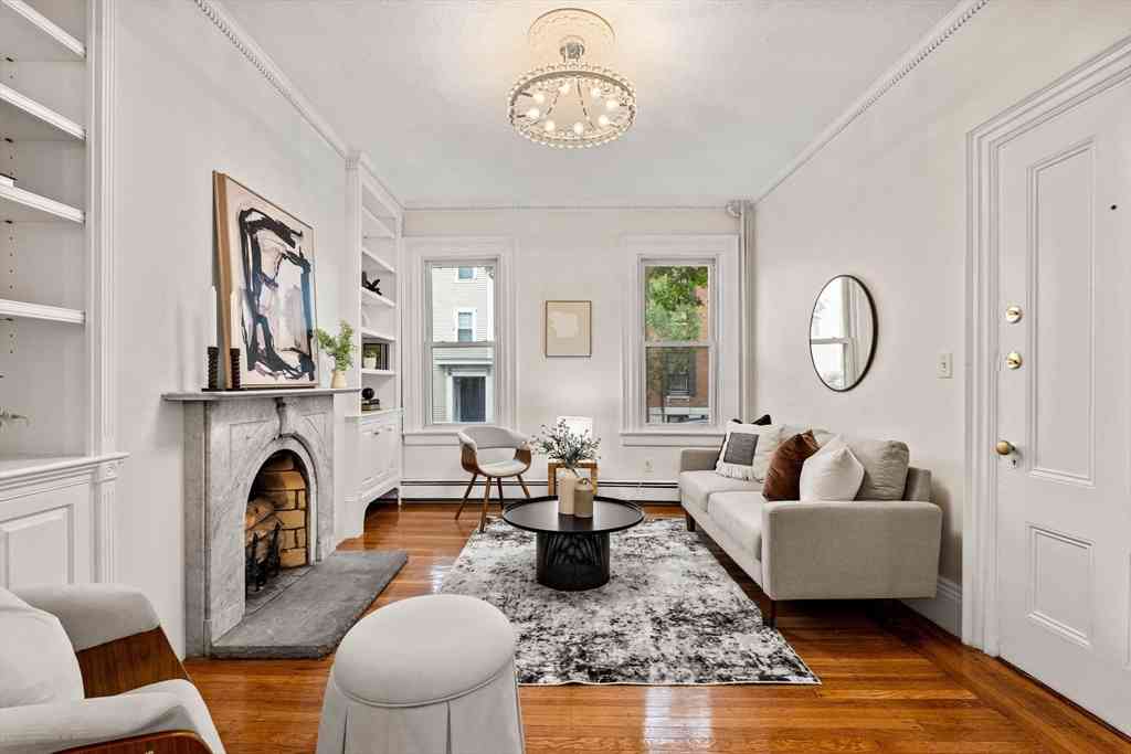 Condo For Sale - 273 Bunker Hill St #1<br/> Boston, MA 02129