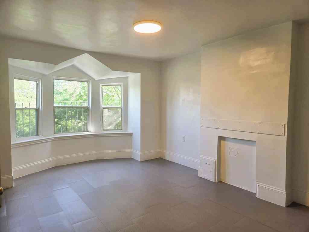 Apartment For Rent - 111 Chandler Street #4<br/> Boston, MA 02116