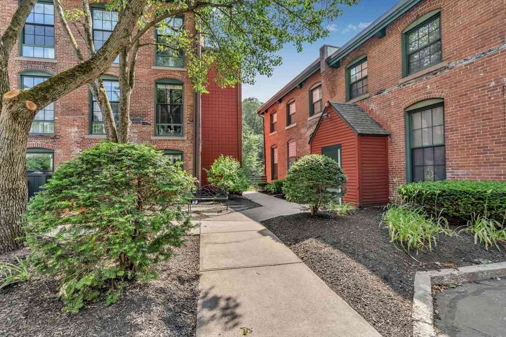 Condo For Rent - 14 Sanford #7<br/> Norfolk County, Medway, MA 02052