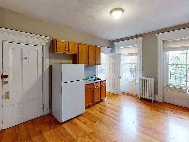 Apartment For Rent - 35 Dwight St. #2<br/> Boston, MA 02118