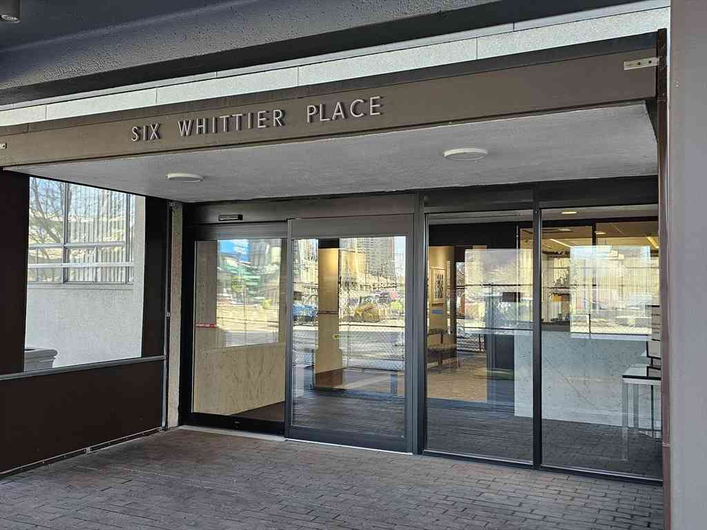 Condo For Rent - 6 Whittier Place #10J<br/> Boston, MA 02114