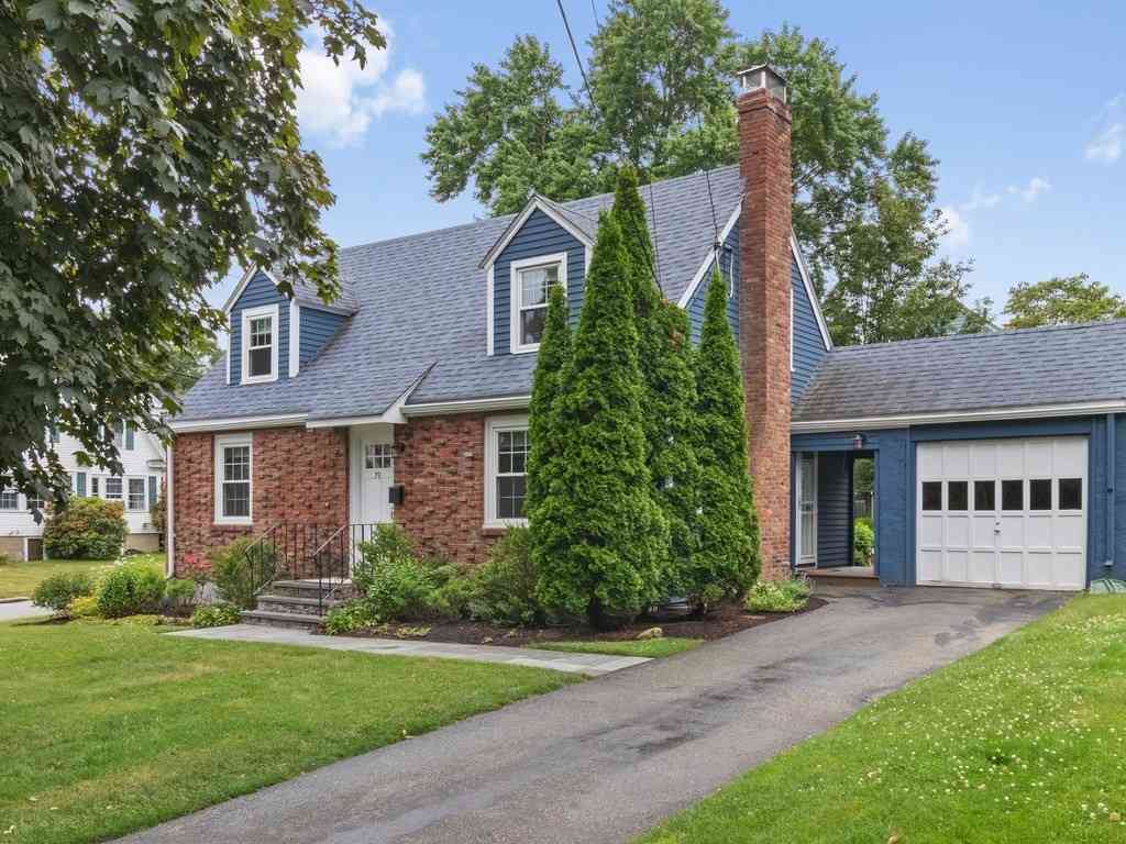 Homes For Sale - 79 Cedarwood Avenue<br/> Waltham, MA 02453