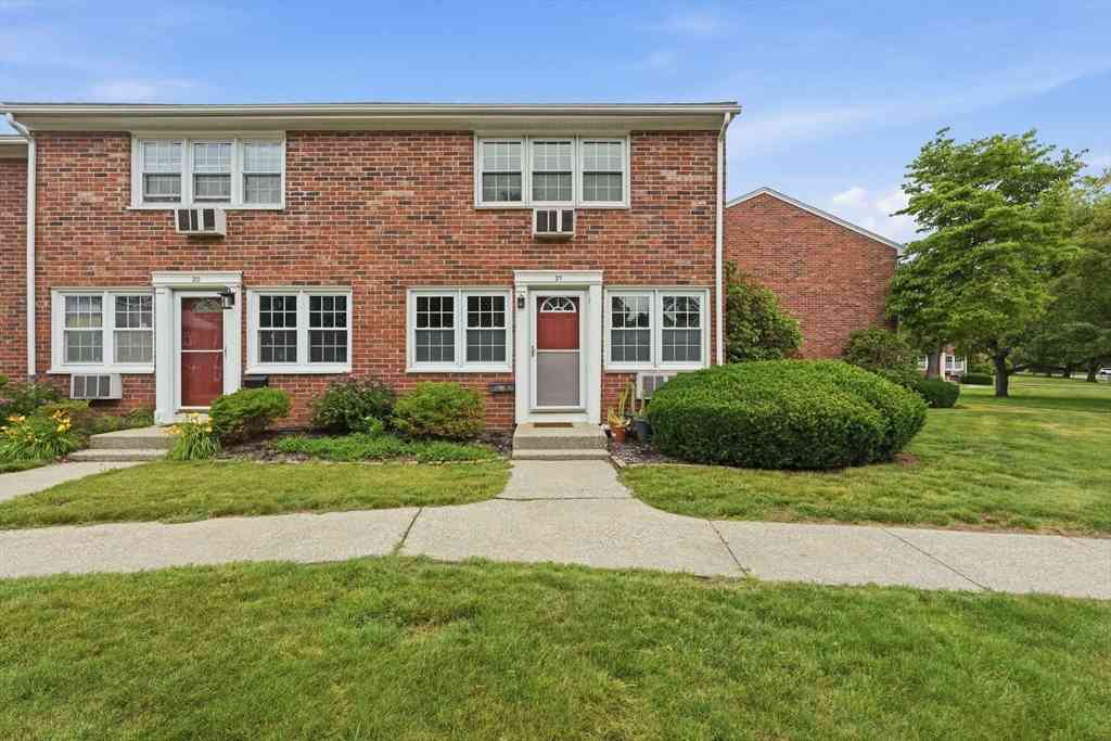 Condo For Sale - 540 Granby Road #21<br/> South Hadley, MA 01075