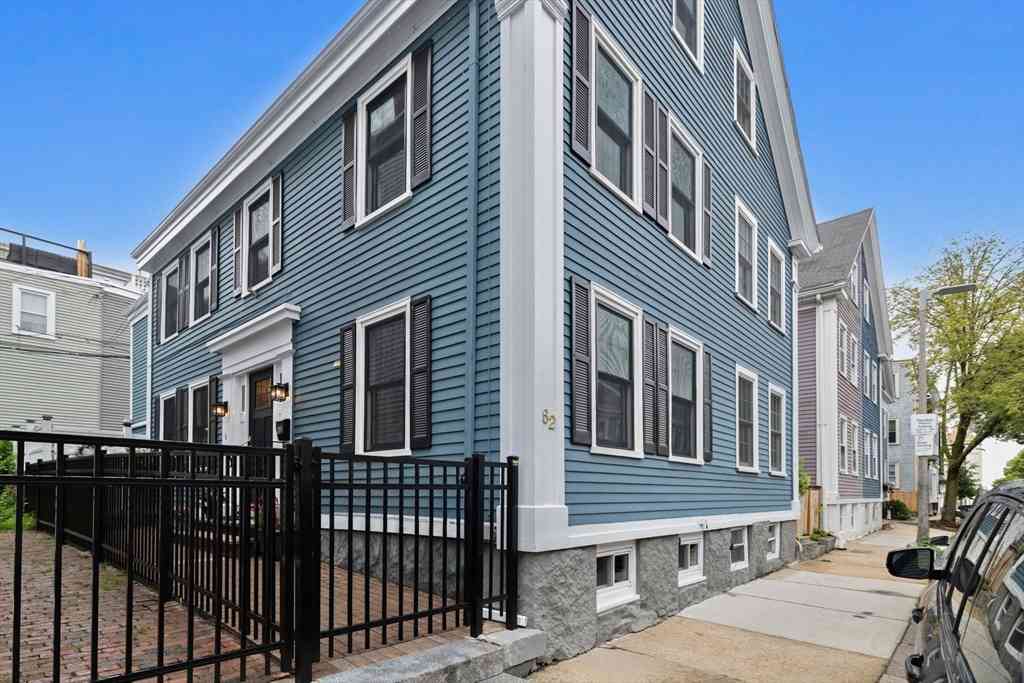 Homes For Sale - 62 Pearl St<br/> Boston, MA 02129