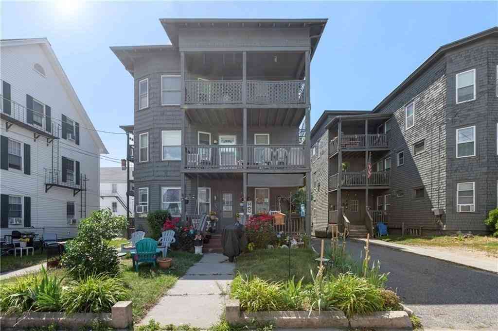 Condo For Sale - 414 Rathbun St #5<br/> Providence County, Woonsocket, RI 02895