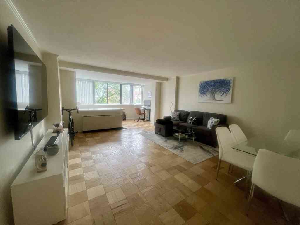Condo For Rent - 6 Whittier Place #6F<br/> Boston, MA 02114
