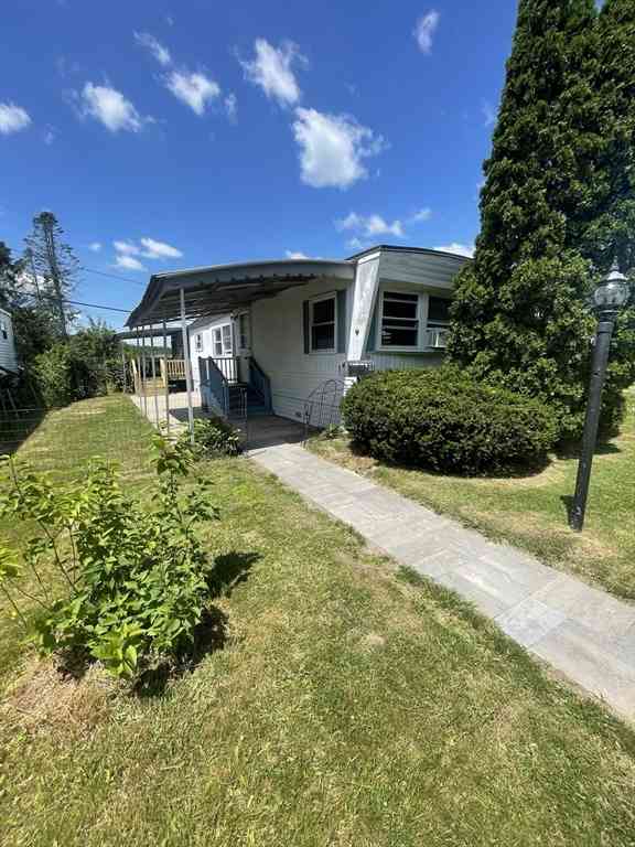 Mobile Home For Sale - 18 Barracuda Dr<br/> Marlborough, MA 01752