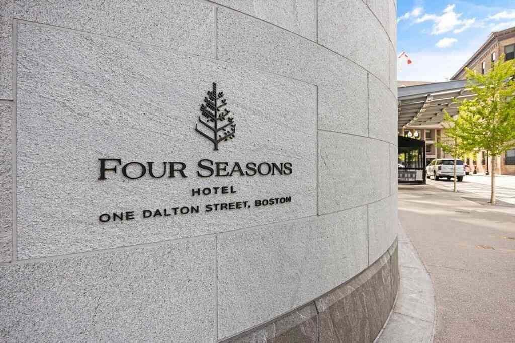 Apartment For Rent - 1 Dalton #2804<br/> Suffolk County, Boston, MA 02115