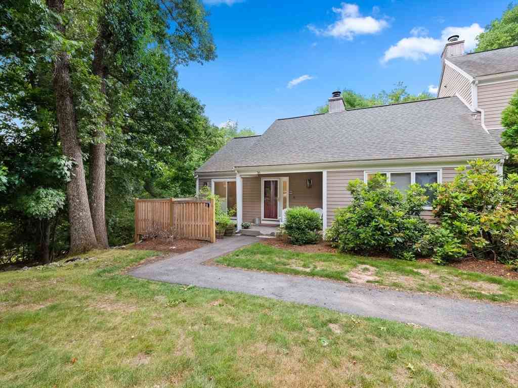 Condo For Sale - 36 Fifer Lane #36<br/> Lexington, MA 02420