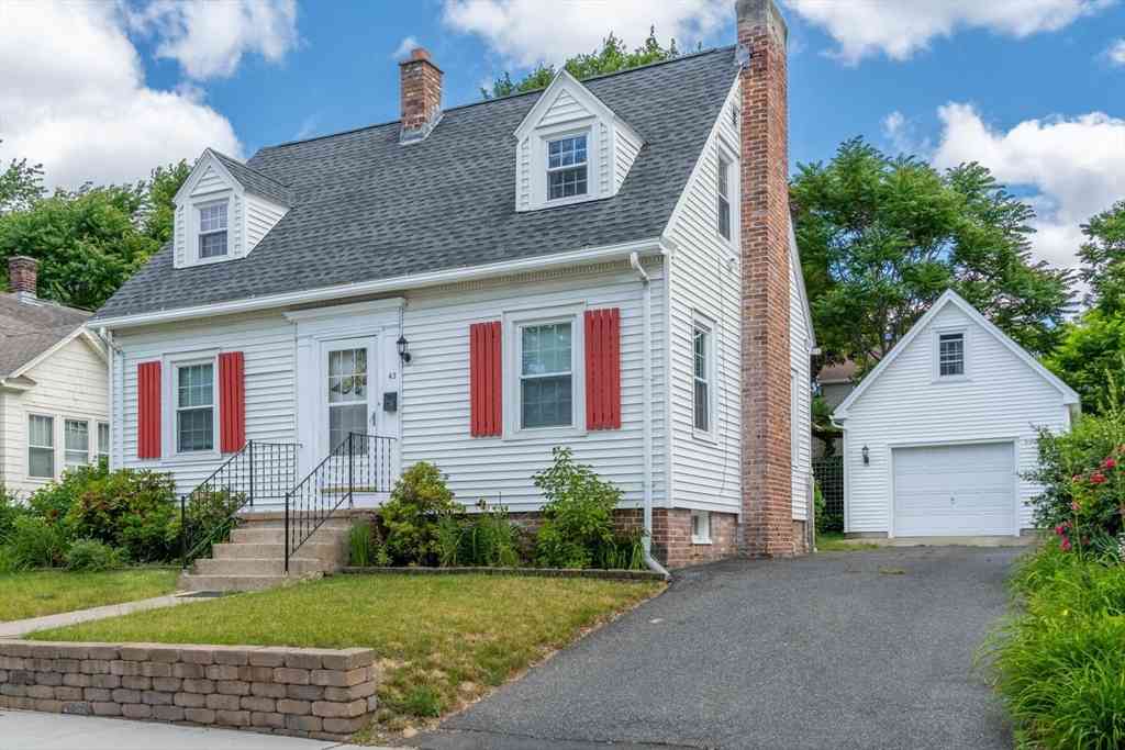 Homes For Sale - 43 Ellsworth Ave<br/> Springfield, MA 01118