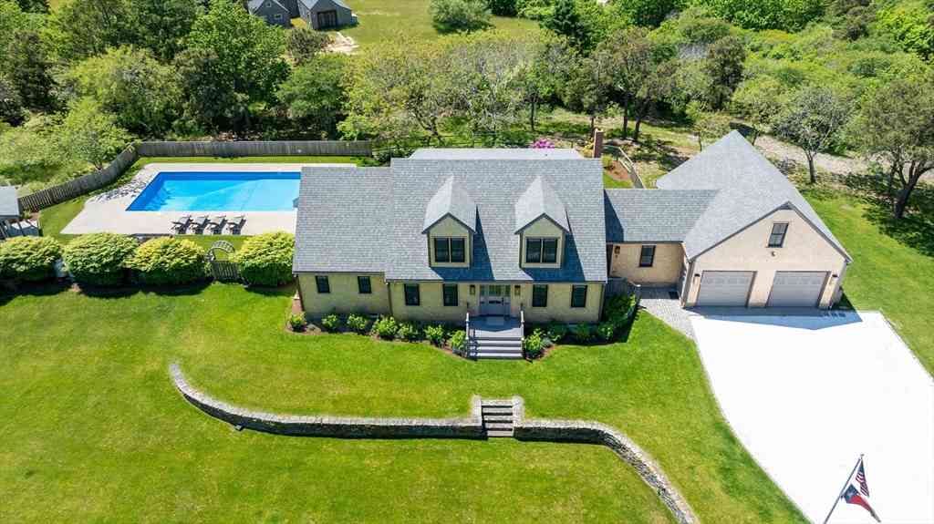 Homes For Sale - 8 Burnt Swamp Lane<br/> Nantucket, MA 02554