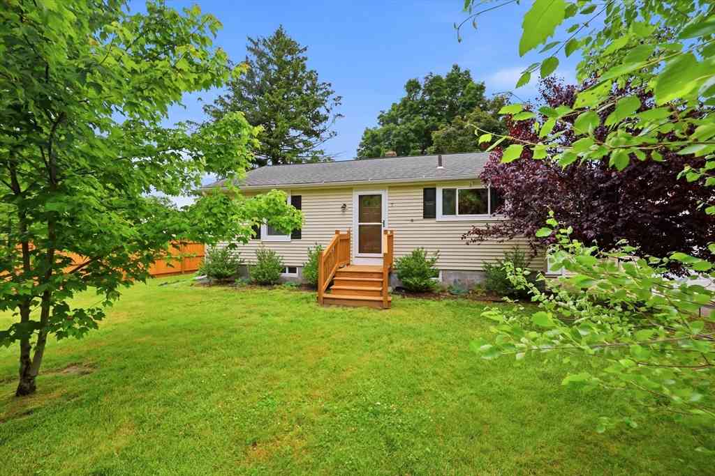 Homes For Sale - 7 Fritz Ave<br/> Hampden County, Westfield, MA 01085