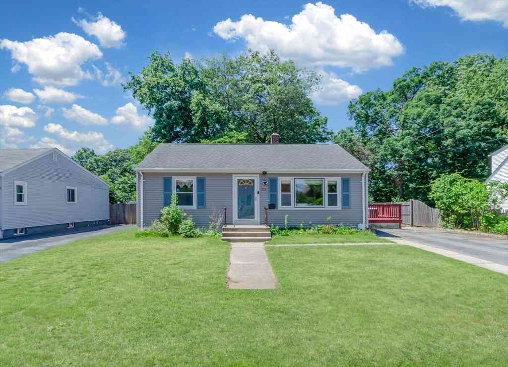 Homes For Sale - 263 Maple Street<br/> Warwick, RI 02880