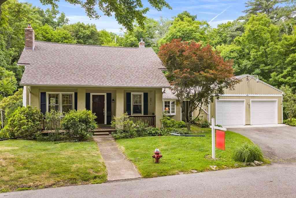 Homes For Sale - 62 Circle Rd<br/> Longmeadow, MA 01106
