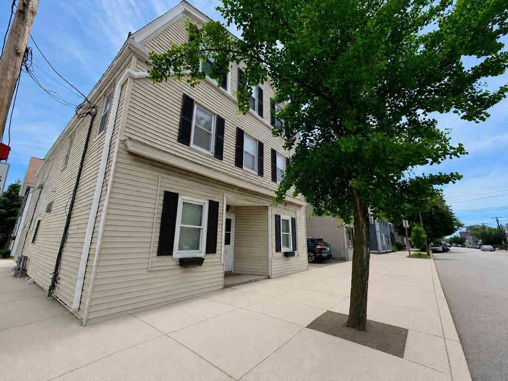 Condo For Sale - 134 Boston St #1B<br/> Salem, MA 01970