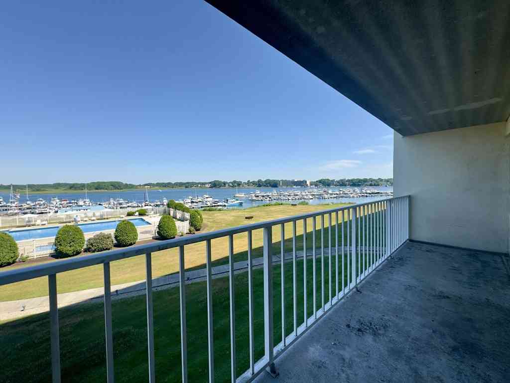 Apartment For Rent - 200 Cove Way #304<br/> Quincy, MA 02169