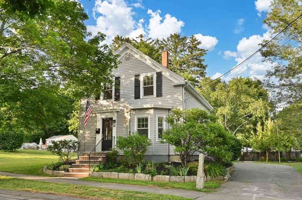 Homes For Sale - 15 Clark St<br/> Essex County, Danvers, MA 01923
