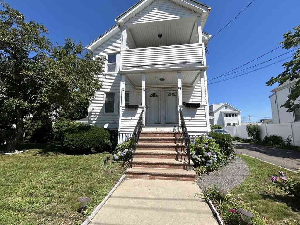 Apartment For Rent - 88 Bowen #1<br/> Middlesex County, Medford, MA 02155