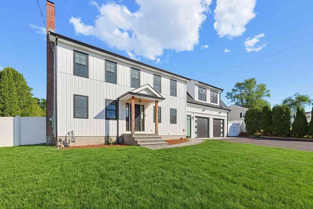 Homes For Sale - 8 Vassar Dr<br/> Milford, MA 01757
