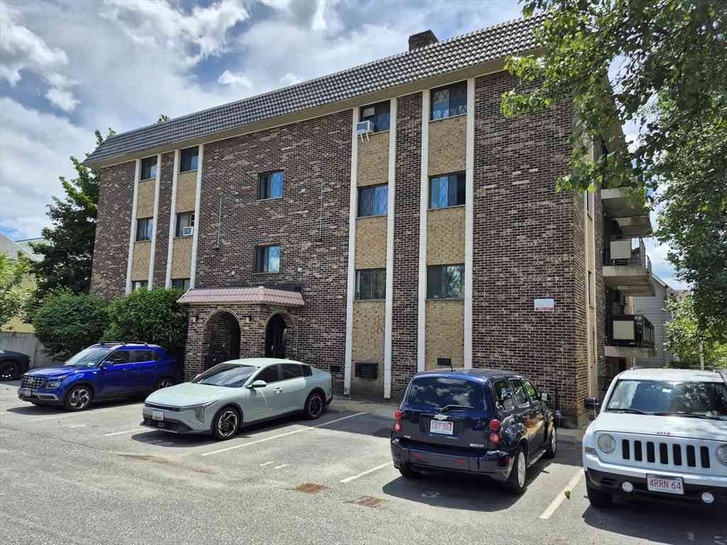 Condo For Rent - 301 Lowell St #32<br/> Somerville, MA 02145